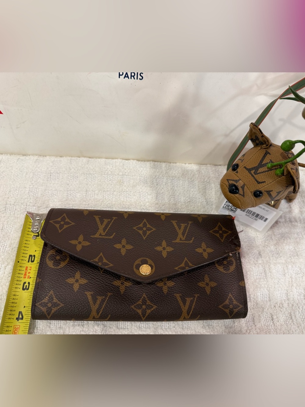 Louis Vuitton Sarah Monogram Wallet with Coquelicot Red interior - Picture 8 of 16